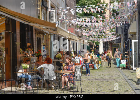 Cafe, Old Town Lane, Plovdiv, Bulgaria, Altstadtgasse, Bulgarien Foto Stock
