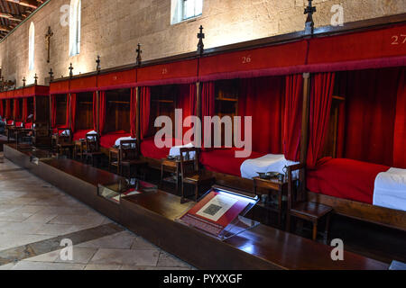 Beaune (Centrale-Francia orientale): Hospices de Beaune great room, la stanza dei poveri Foto Stock