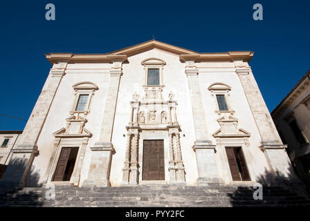 San Nicola di Bari la chiesa (1493), Caramanico Terme, Pescara, Abruzzo, Italia Foto Stock