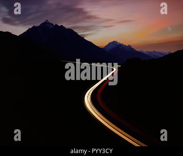 A - Tirolo: Autostrada del Brennero a notte Foto Stock