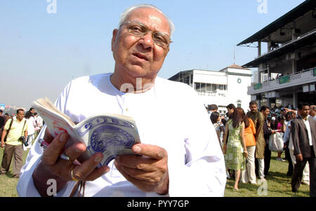 Punter a Mahalaxmi Race Course, Mumbai, India, Asia Foto Stock