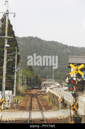Binari del treno a Takayama Foto Stock
