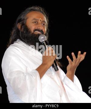 Gurudev Sri Sri Ravi Shankar a yoga camp, Mumbai, Maharashtra, India, Asia Foto Stock