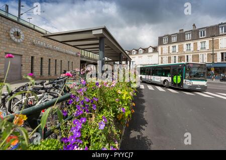 Francia, Ile de France, Seine et Marne, Chelles, Chelles Gournay station Foto Stock