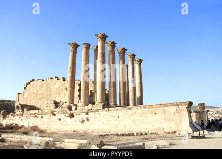 Tempio di Artemide in Jerash (Gerasa), antica capitale romana e la più grande città di Jerash Governatorato, Giordania. Patrimonio mondiale dell UNESCO Foto Stock