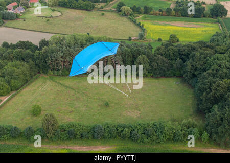 Immagine aerea del Rokkaku dako (六角凧) è un tradizionale a sei lati combattente giapponese kite. La struttura è un verticalmente esagono allungato con un quattro-p Foto Stock