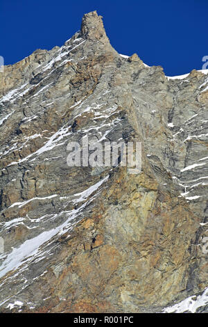 Il Grand Gendarme sul Corno Bianco, a 4.000 m di vertice nel proprio diritto. Tra Zermatt e Zinal nel sud delle Alpi Svizzere Foto Stock
