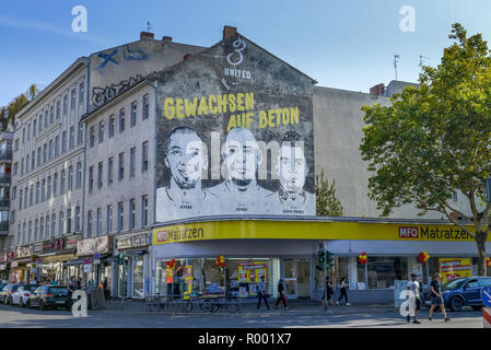 Foto di parete, fratelli Boateng, Badstrasse, Pankstrasse, sorgente minerale, medio, Berlino, Germania, Wandbild, Brueder Boateng, Gesundbrunnen, Mitte, DEU Foto Stock