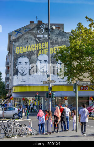 Foto di parete, fratelli Boateng, Badstrasse, Pankstrasse, sorgente minerale, medio, Berlino, Germania, Wandbild, Brueder Boateng, Gesundbrunnen, Mitte, DEU Foto Stock