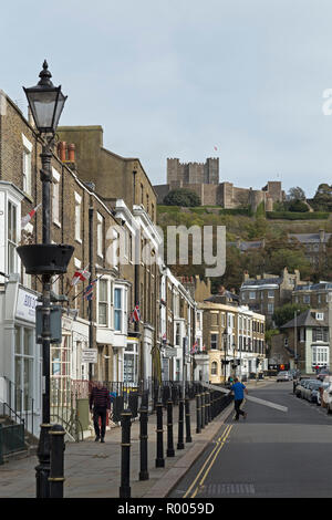 Il centro della città e il castello, Dover, Inghilterra, Gran Bretagna Foto Stock