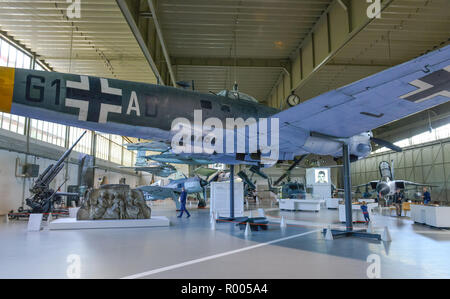 Heinkel HEY 111, mostra, hangar 3, militare-museo storico, airfield, Gatow, Berlino, Germania, Heinkel He 111, Ausstellung, Hangar 3, Militaerhi Foto Stock