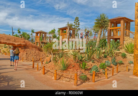 Il giardino dei Cactus caratteristica al Croco Park, Agadir, Souss-Massa provincia meridionale del Marocco, Nord Africa Occidentale. Foto Stock