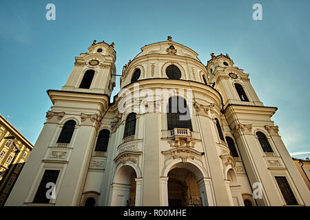 Il Duomo di Salisburgo Kollegienkirche presso University square Salisburgo Salzburger Land, Austria. Foto Stock