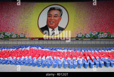 Il paese glorioso 2018 Giochi di massa al giorno di maggio Stadium di Pyongyang Foto Stock