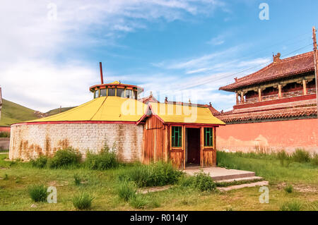 Monastero di Amarbayasgalant uno dei tre maggiori buddista centri monastici in Mongolia nel riportato Valley, Selenge provincia, nel nord della Mongolia Foto Stock