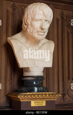 Stone (apparentemente) marmo busto di Seneca il giovane, completamente Lucius Annaeus Seneca - e anche noto semplicemente come Seneca. (103) Foto Stock