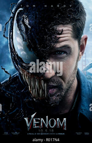 Venom (2018) diretto da Ruben Fleischer e interpretato da Tom Hardy, Michelle Williams e Woody Harrelson. Eddie Brock entra in contatto con un alieno del simbionte e insieme diventano l'anti-eroe Venom. Foto Stock