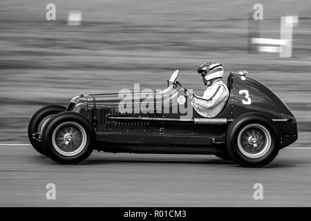 1935 Maserati 4CM Driver Simon Edwards Foto Stock