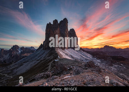 Vista dalla Patternsattel alle Tre Cime di Lavaredo, Tramonto, Sesto Dolomiti Alto Adige, Trentino Alto Adige, Italia Foto Stock