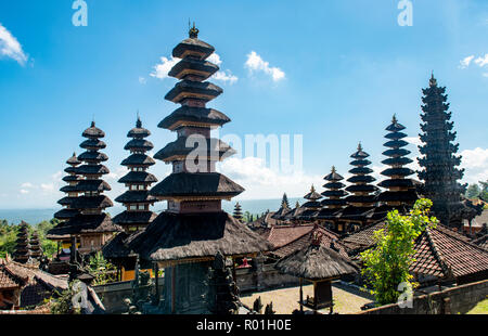 Pagode, Tempio Madre, Tempio Besakih, Pura Agung Besakih Penetaran, Bali-Hinduism, Banjar Besakih Bali, Indonesia Foto Stock