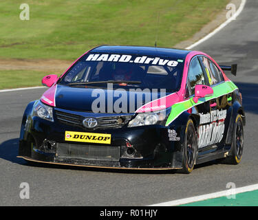 Adam Hatfield, Toyota Avensis, classico e storico salone di tuono campionato, Burton Power Blu Ovale serie Berlina, tuoni e Boss, Classic Turi Foto Stock