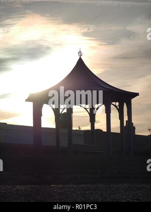 Sheerness, Kent, Regno Unito. 31 ott 2018. Regno Unito: Meteo una luminosa e soleggiata nel pomeriggio in Sheerness, Kent. Credito: James Bell/Alamy Live News Foto Stock