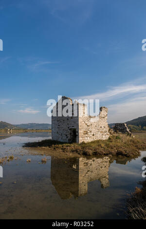 Abbandonato salina casa di Secovlje Salina Natura Park, Slovenia Foto Stock