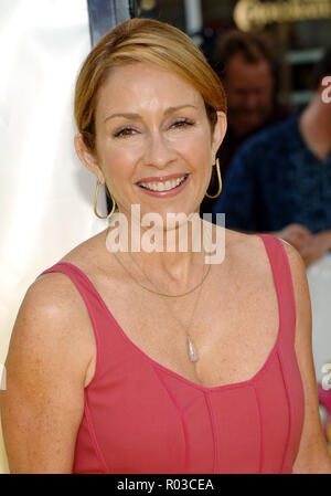 Patricia Heaton arrivando a The Simpsons, il film Premiere al Westwood Theatre di Los Angeles. headshot contatto visivo sorriso HeatonPatricia 101 Red Carpet Event, verticale, STATI UNITI D'AMERICA, industria cinematografica, celebrità, fotografia, Bestof, arte cultura e intrattenimento, Topix celebrità moda / Verticale, meglio di, evento nella vita di Hollywood - California, moquette rossa e dietro le quinte, USA, industria cinematografica, celebrità, movie celebrità, personaggi televisivi, musica celebrità, fotografia, Bestof, arte cultura e intrattenimento, Topix, headshot, verticale, una persona, dall'anno , 2007, inchiesta tsuni@Gamma- Foto Stock