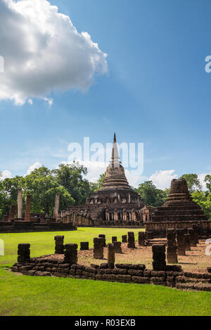 UNESCO World Heritage Site Wat Chang Lom nel Si Satchanalai parco storico, Sukhothai, Thailandia. Foto Stock