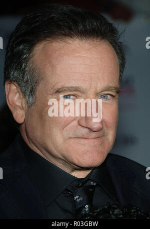 Robin Williams che arrivano al popolo Choice Awards presso lo Shrine Auditorium di Los Angeles. Il 9 gennaio 2007. headshot contatto visivo 11 WilliamsRobin261 Red Carpet Event, verticale, STATI UNITI D'AMERICA, industria cinematografica, celebrità, fotografia, Bestof, arte cultura e intrattenimento, Topix celebrità moda / Verticale, meglio di, evento nella vita di Hollywood - California, moquette rossa e dietro le quinte, USA, industria cinematografica, celebrità, movie celebrità, personaggi televisivi, musica celebrità, fotografia, Bestof, arte cultura e intrattenimento, Topix, headshot, verticale, una persona, dall'anno , 2007, inchiesta tsuni@G Foto Stock