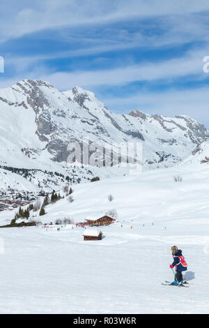 Bambino sci, Le Grand-Bornand, Alta Savoia, Francia, Europa Foto Stock