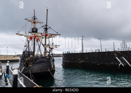 Una vecchia barca replica a Funchal - Madera Foto Stock