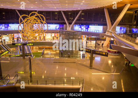 Hall, hamad aeroporto internazionale di Doha, in Qatar Foto Stock