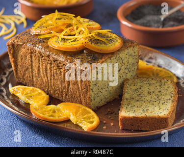 Arancione e semi di papavero torta Foto Stock