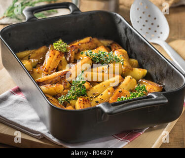 Arrosto al miele pastinaca Foto Stock