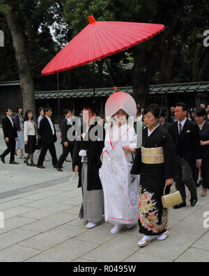 Tradizionale Giapponese del matrimonio al tempio di Meiji TOKYO GIAPPONE Foto Stock