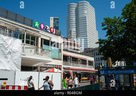 Berlino, Germania, Kranzler Eck a Kurfuerstendamm Foto Stock