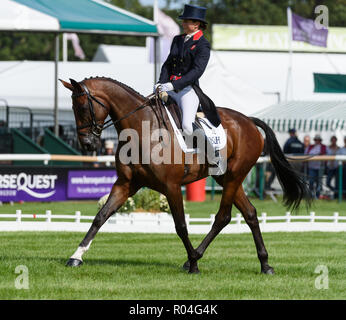 Piggy francese e VANIR KAMIRA durante la fase di dressage del Land Rover Burghley Horse Trials, 2018 Foto Stock