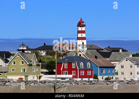 Alnes villaggio di pescatori, Godoy Isola, Alesund Città, More og Romsdal County, Norvegia, Scandinavia, Europa Foto Stock