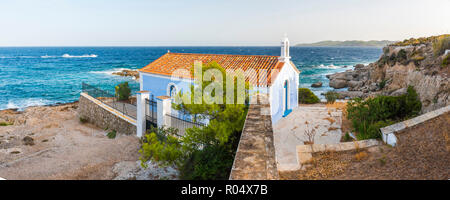 Chiesa su Spetses, Isole Saroniche, Attica Regione costa del Mar Egeo, le isole greche, Grecia, Europa Foto Stock