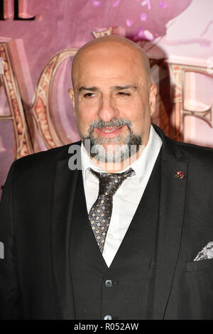 Attore britannico e il comico Omid Djalili frequentare lo schiaccianoci e i quattro regni - UK premiere a Vue Westfield, Westfield Shopping Centre, Ariel modo su 1 Nov 2018, Londra, Regno Unito. Foto Stock