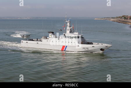 Il Cherbourg in base navale francese FS nave Flamant arrivando a Portsmouth, nel Regno Unito il 18 maggio 2018. Foto Stock