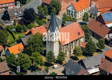 Vista aerea, St. Lambertus chiesa cattolica, Stiftshof, Freckenhorst, Hoetmar, Warendorf, Münsterland, Renania settentrionale-Vestfalia, Germania, Europa, DEU, bi Foto Stock