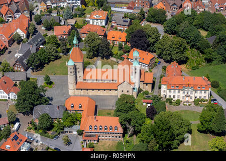 Vista aerea, chiesa collegiata di San Bonifacio Freckenhorst, piazza della chiesa Freckenhorst Castello, Everwordstraße, Freckenhorst, Warendorf, Münsterland, Foto Stock