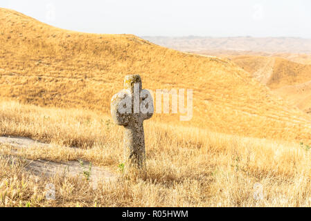 Khaled Nabi cimitero, situato nel Gokcheh Daghia colline del Turkmeni Sahra in Golestan, Iran settentrionale Foto Stock