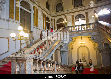 Europa Italia, Lombardia, Milano, Palazzo Litta è un edificio storico situato in Corso Magenta. importante esempio di architettura barocca Foto Stock