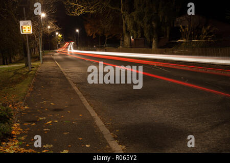 Auto sentieri di luce Foto Stock