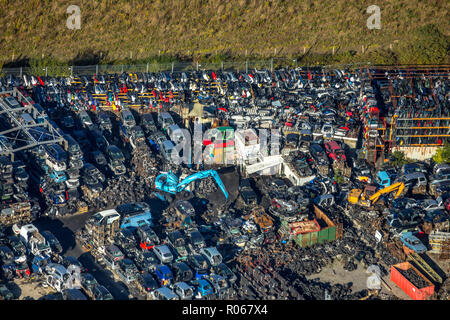 Fotografia aerea, trascorso junkyard, strothmann ricambi auto GmbH & Co. KG, riciclaggio delle automobili, incendio rovina, auto rottamate, Schachtkuhle, Unna, Ruhrgebiet, Nord Rh Foto Stock