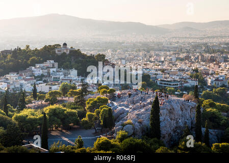 Areopago Hill, Atene al tramonto, regione Attica, Grecia, Europa Foto Stock