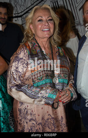 New York, NY - Luglio 26: Roseanne Barr al intervista televisiva di Roseanne Barr dal rabbino Shmuley Boteach presso lo stand fino a New York il giovedì, luglio 26, 2018 a New York, NY. (Foto di Steve Mack/S.D. Mack foto) Foto Stock